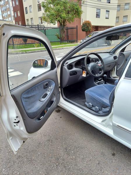 Hyundai Elantra • 2000 • 156,000 km 9