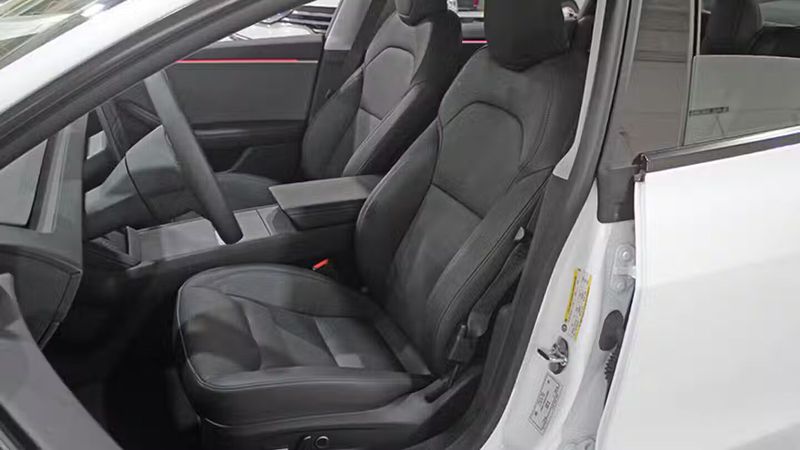 Tesla Model 3 • 2024 • 2,750 km 26