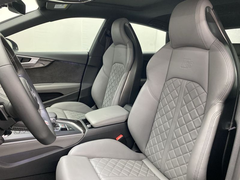 Audi S5 • 2019 • 10,702 km 5