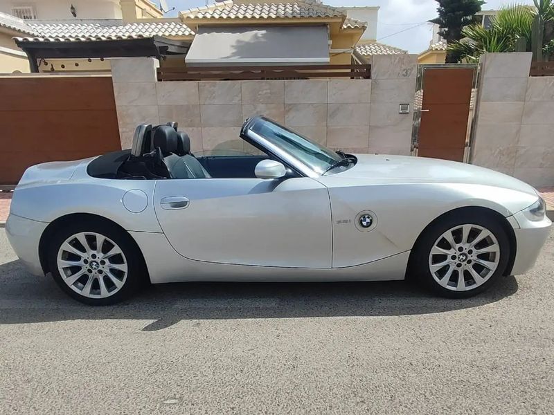 BMW Z4 • 2006 • 145,075 km 5