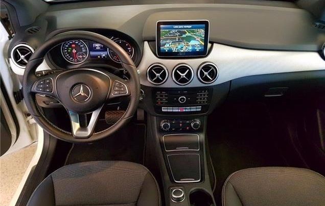 Mercedes-Benz Class B • 2015 • 119,000 km 8