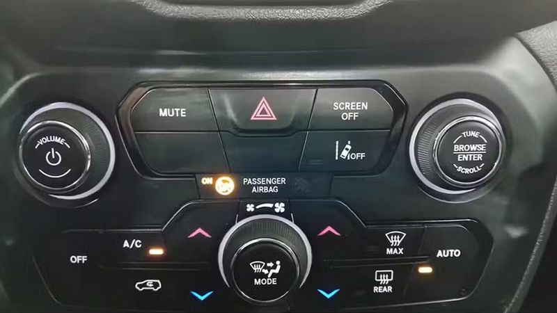 Jeep Renegade • 2023 • 73,931 km 23