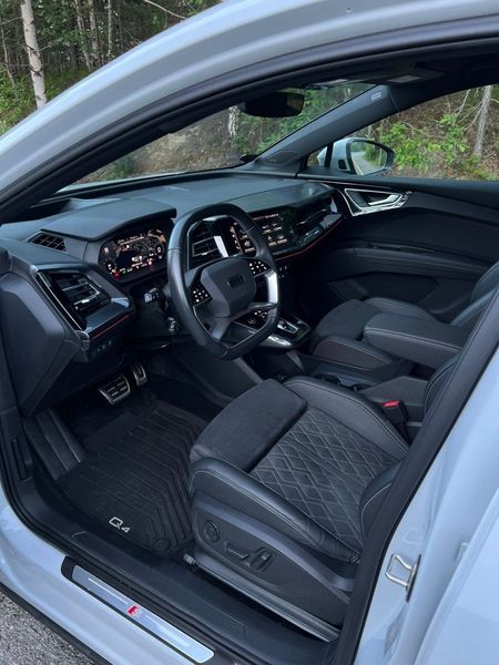 Audi e-tron • 2022 • 46,000 km 4