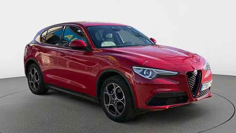 Alfa Romeo Stelvio • 2022 • 66,343 km 4