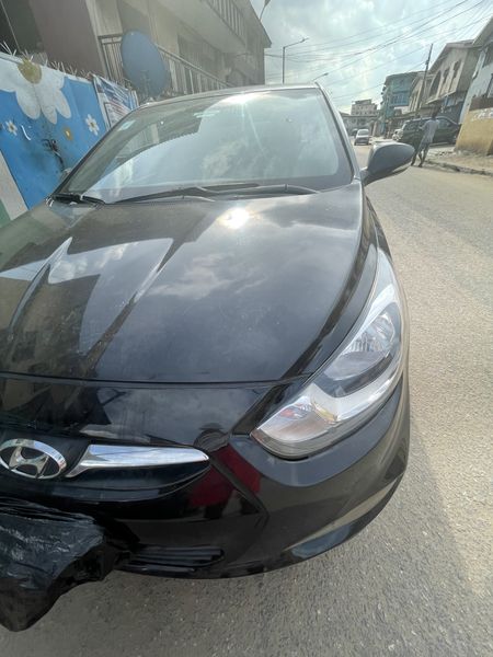 Hyundai Accent • 2013 • 97,123 km 7