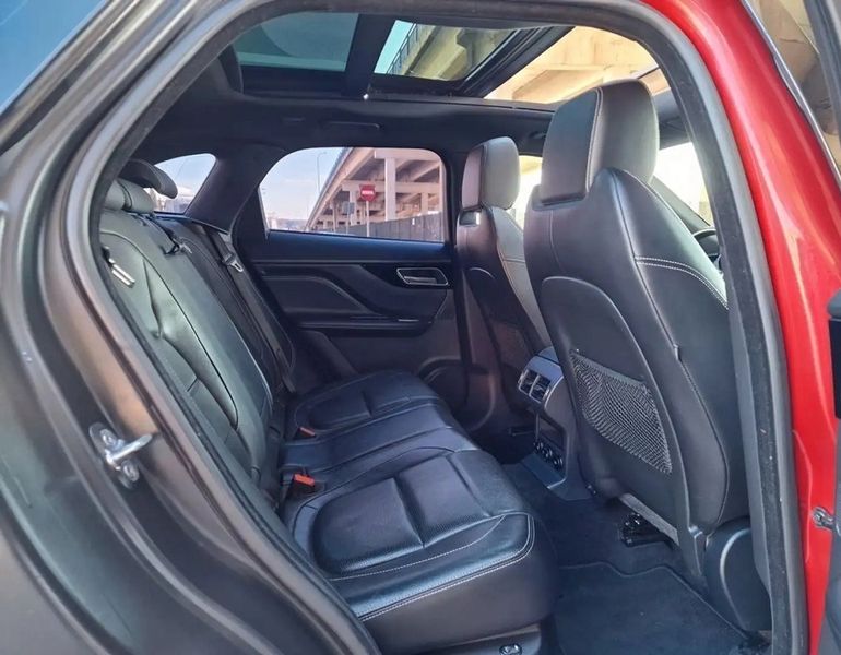 Jaguar F-Pace • 2018 • 195,500 km 6