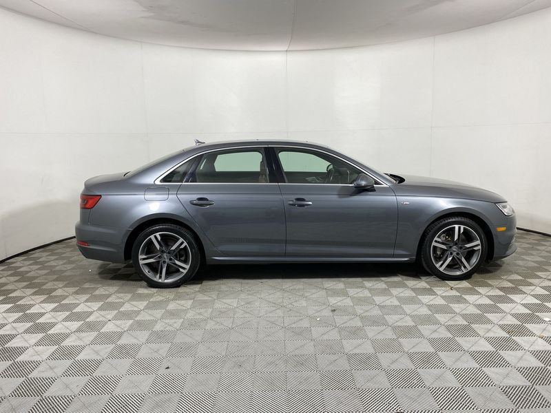 Audi A4 • 2017 • 67,149 km 4