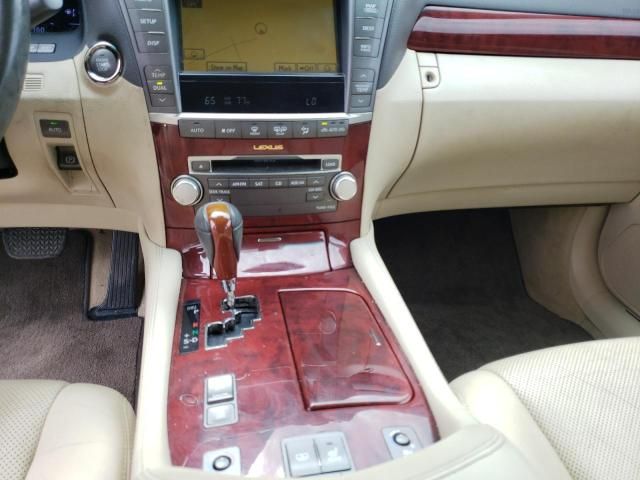 Lexus LS • 2010 • 183 km 6