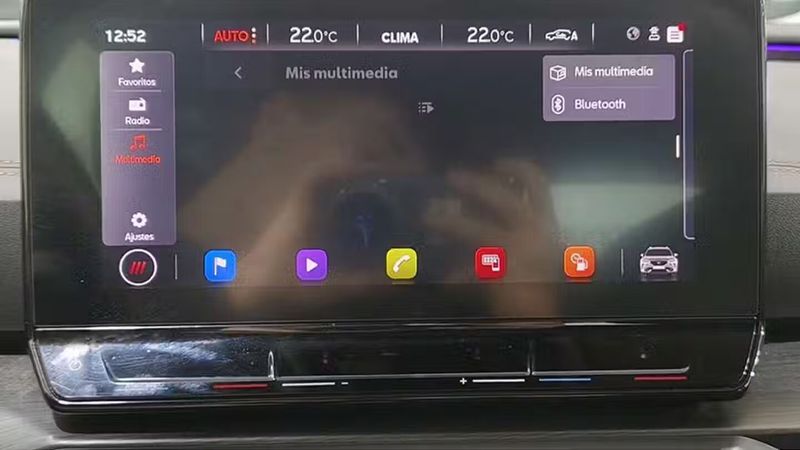 Seat Leon • 2022 • 38,626 km 11