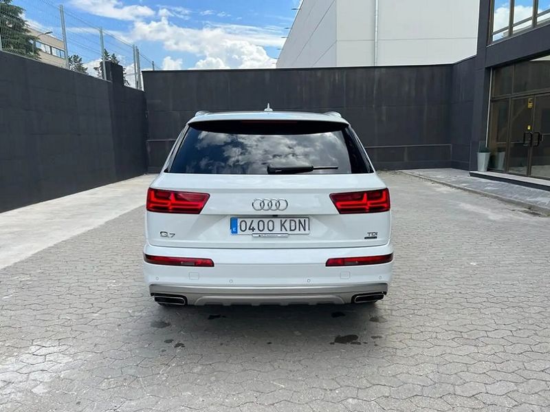Audi Q7 • 2018 • 116,000 km 6