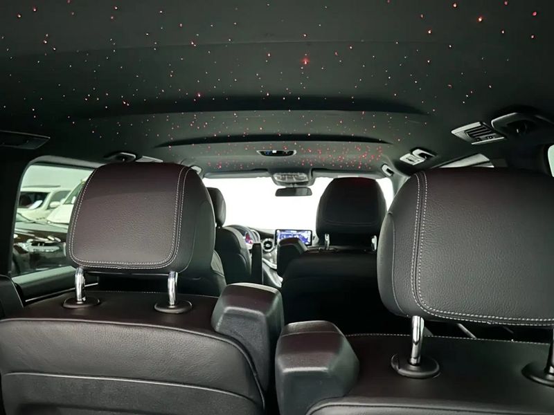 Mercedes-Benz 210 Van • 2021 • 33,000 km 4