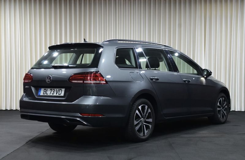 Volkswagen Golf Variant • 2020 • 116,900 km 4
