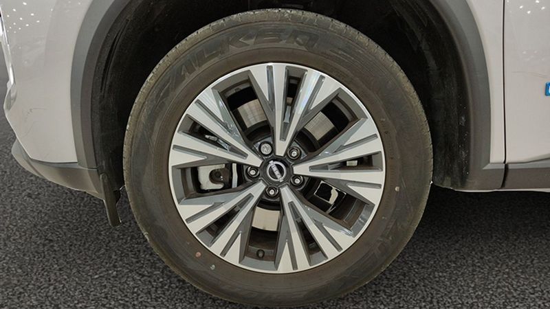 Nissan X-Trail • 2024 • 7,487 km 14