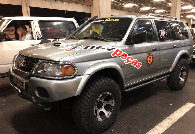 Mitsubishi Pajero • 2000 • 300,000 km 4