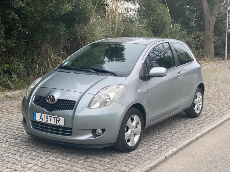 Toyota Yaris • 2007 • 186,000 km 3