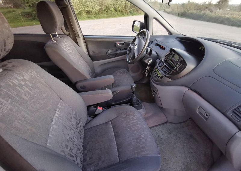 Toyota 4 Runner Limited • 2003 • 200,000 km 6