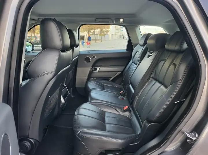 Land Rover Range Rover Sport • 2014 • 130,000 km 5