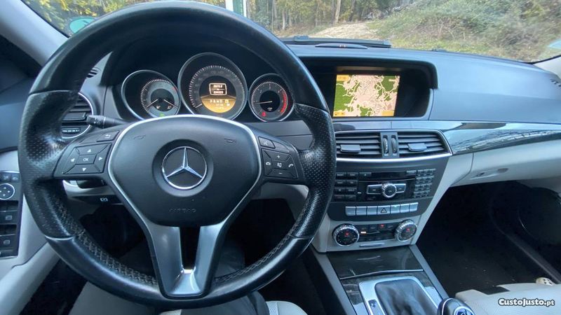 Mercedes-Benz C • 2011 • 250,000 km 3