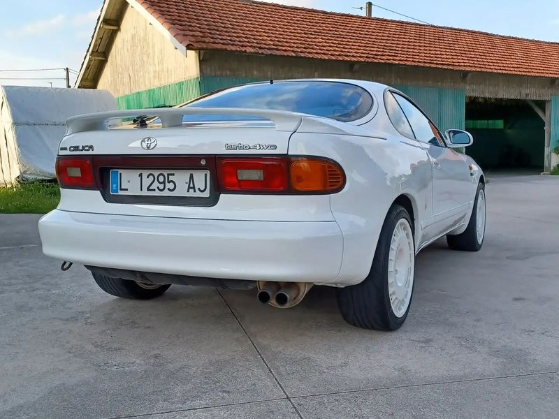 Toyota Celica • 1992 • 76,000 km 3