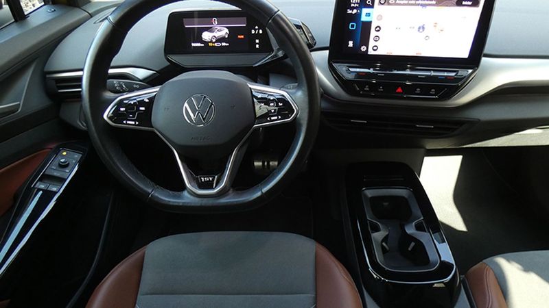 Volkswagen ID.4 • 2021 • 99,402 km 12