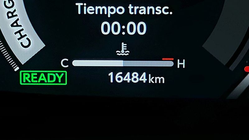 Toyota C-HR • 2024 • 16,484 km 9