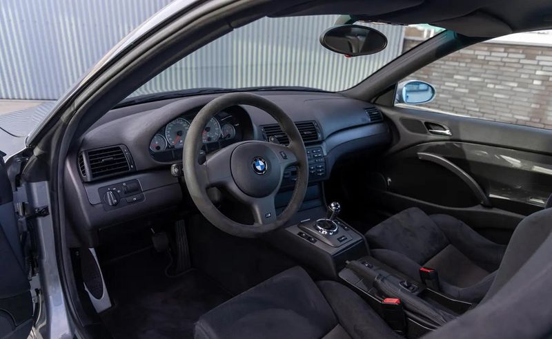 BMW M3 • 2003 • 118,000 km 9