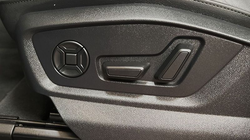 Audi Q7 • 2021 • 9,800 km 4