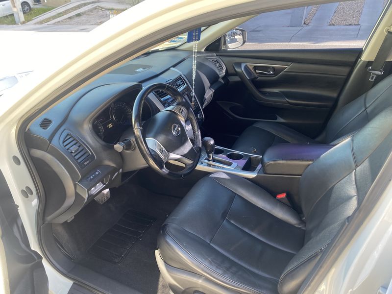 Nissan Altima • 2014 • 140,000 km 2