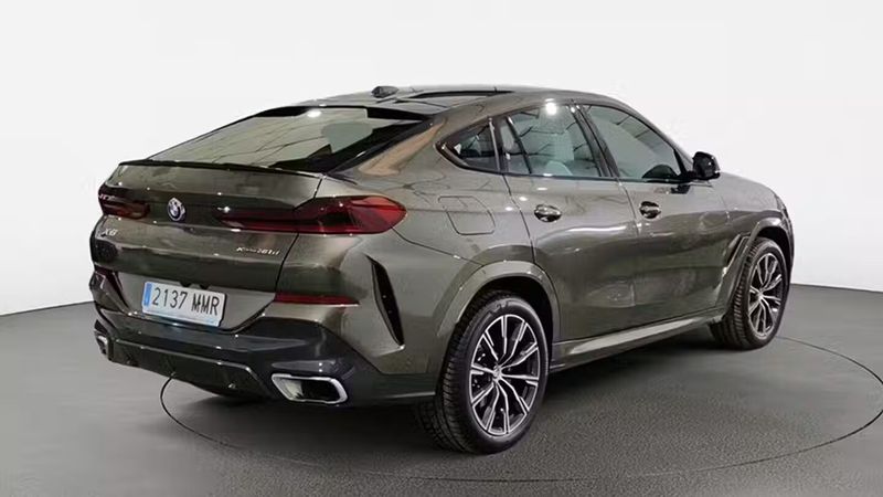 BMW X6 • 2024 • 16,036 km 4