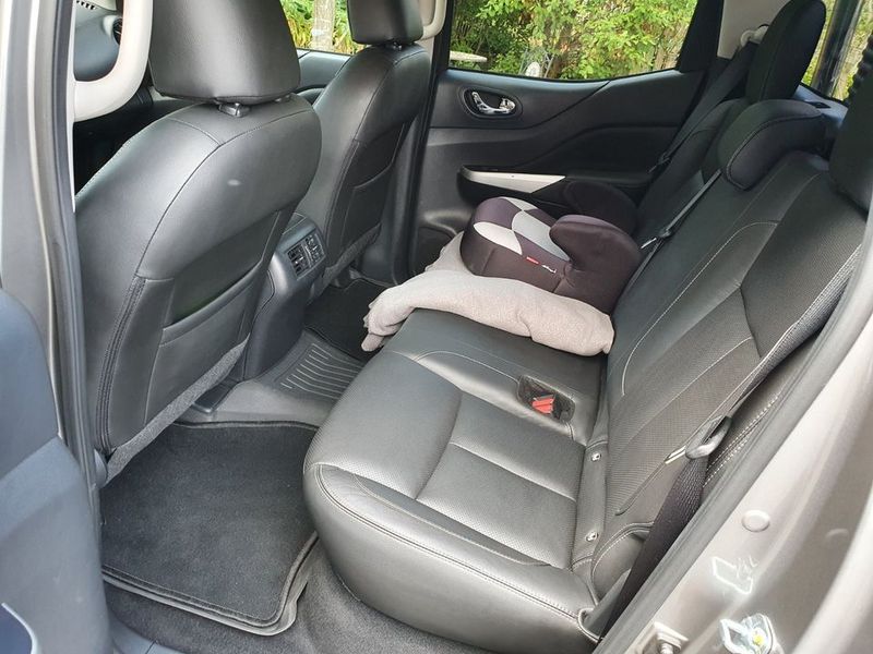 Nissan NP300 Pickup • 2018 • 86,000 km 11
