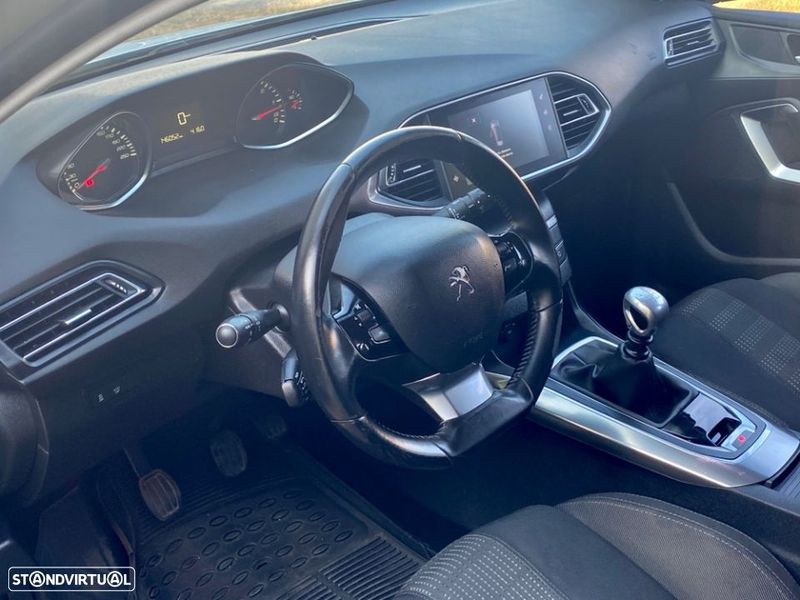 Peugeot 308 • 2015 • 140,000 km 10