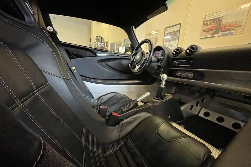 Lotus Exige • 2010 • 53,800 km 5