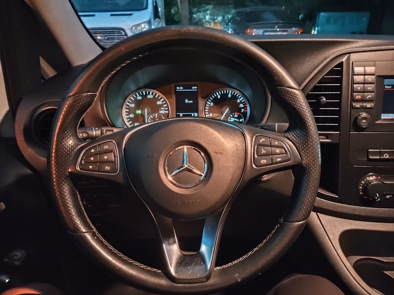 Mercedes-Benz Metris • 2016 • 198,000 km 12