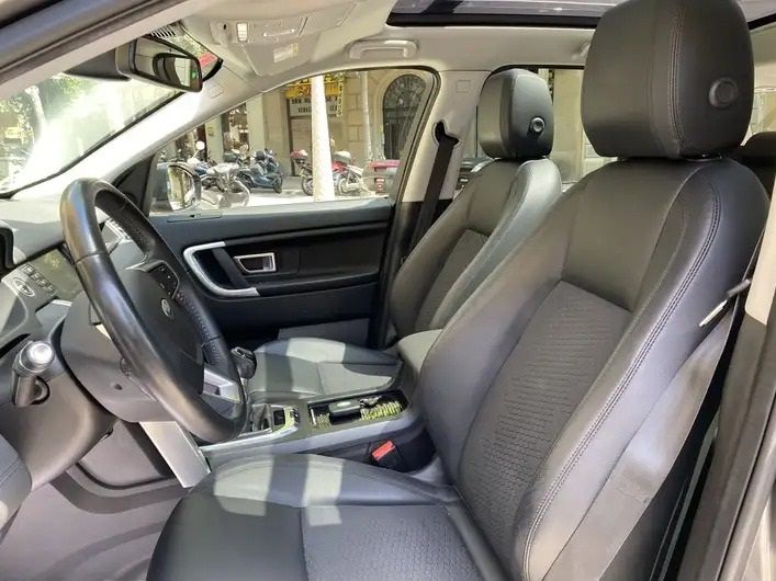 Land Rover Discovery Sport • 2016 • 105,000 km 4