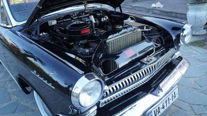 Mercedes-Benz E-Class • 1986 • 1,000 km 3