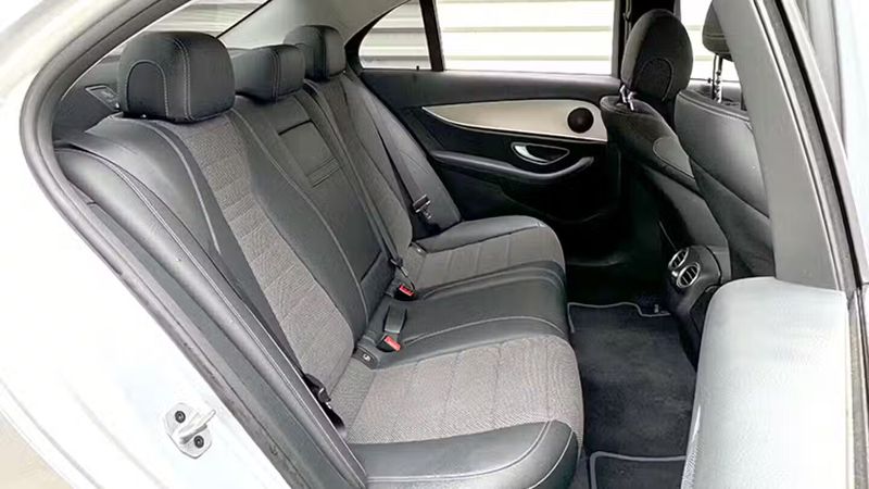 Mercedes-Benz E • 2020 • 115,784 km 27