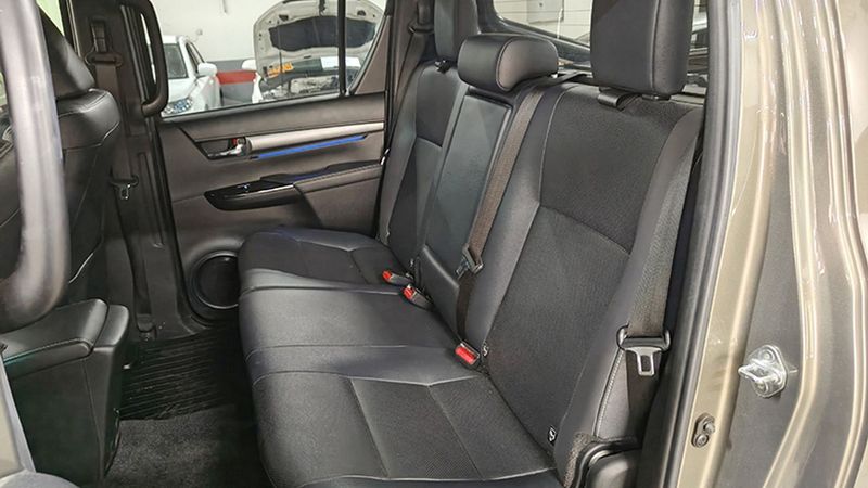 Toyota Hilux • 2021 • 37,227 km 10