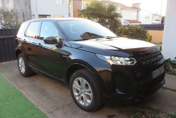 Land Rover Discovery • 2020 • 30,000 km 2
