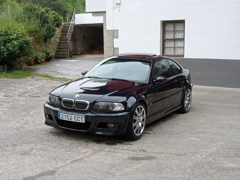 BMW M3 • 2002 • 246,000 km 1