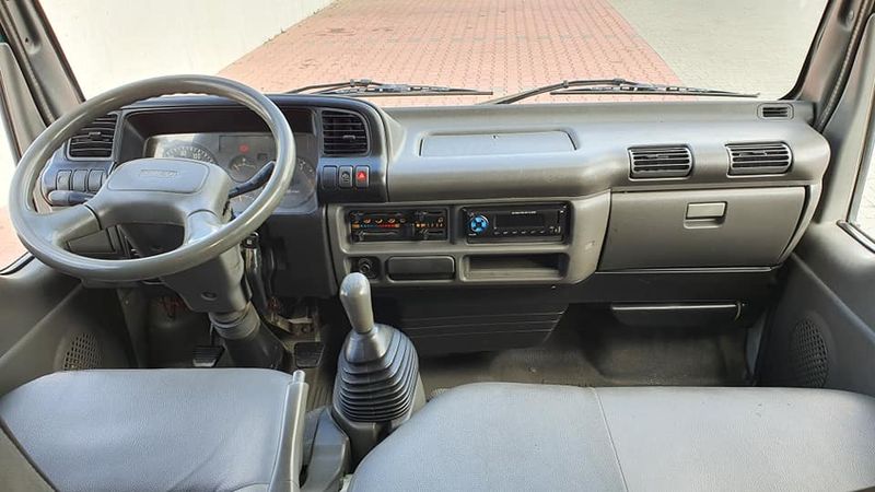 Isuzu Canter • 2001 • 450,000 km 6