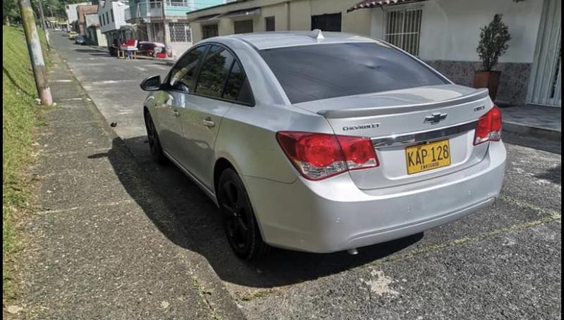 Chevrolet Cruze • 2011 • 127,000 km 5