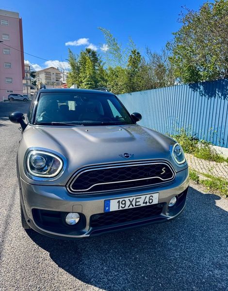 MINI Cooper Countryman • 2019 • 961,000 km 4
