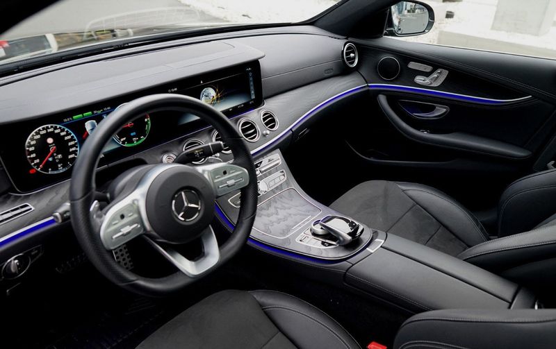 Mercedes-Benz E-Class • 2019 • 81,500 km 6