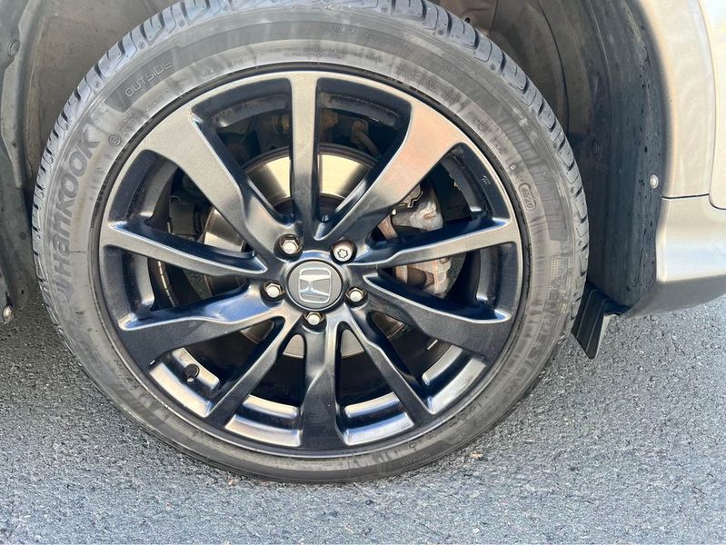 Honda CR-V • 2015 • 93,000 km 5