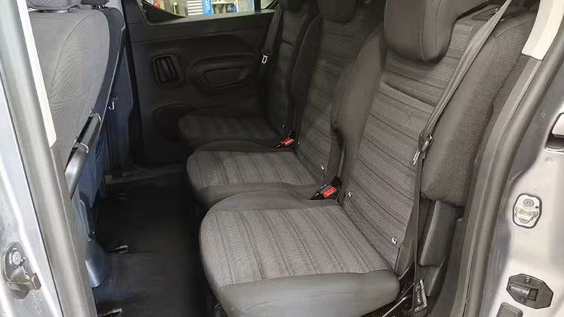 Opel Campo • 2023 • 43,012 km 9