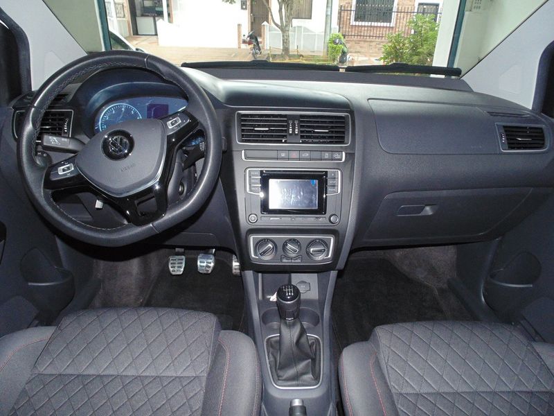 Volkswagen CrossFox • 2017 • 80,000 km 7