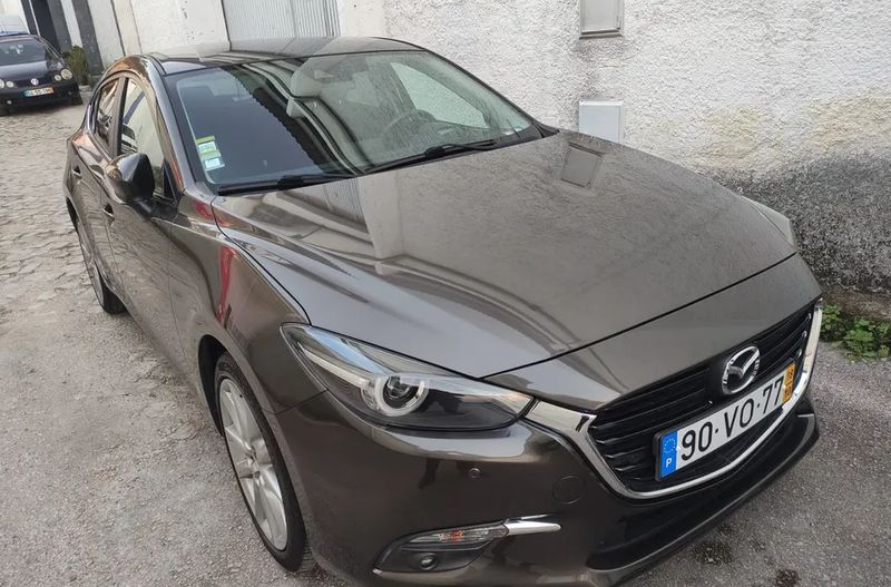 Mazda 3 • 2018 • 47,000 km 1