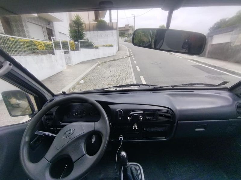 Hyundai H200 • 1999 • 253,000 km 6