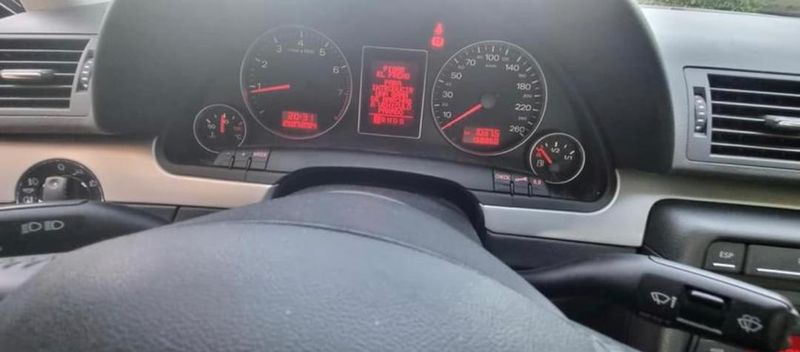 Audi A4 • 2007 • 158,000 km 4