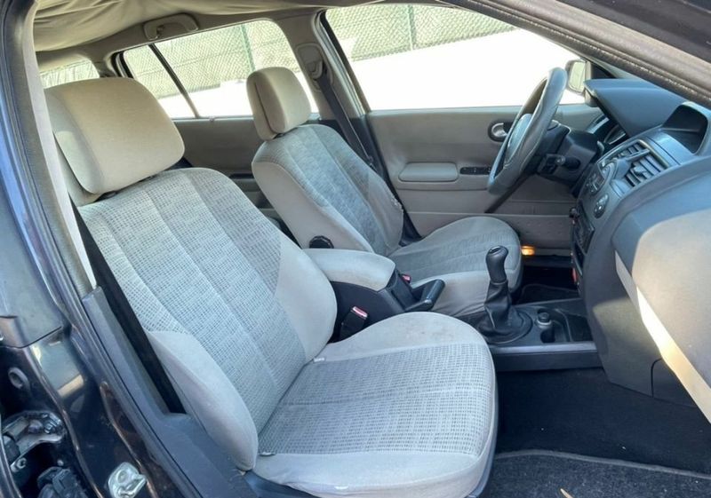 Renault Mégane • 2006 • 299,000 km 1
